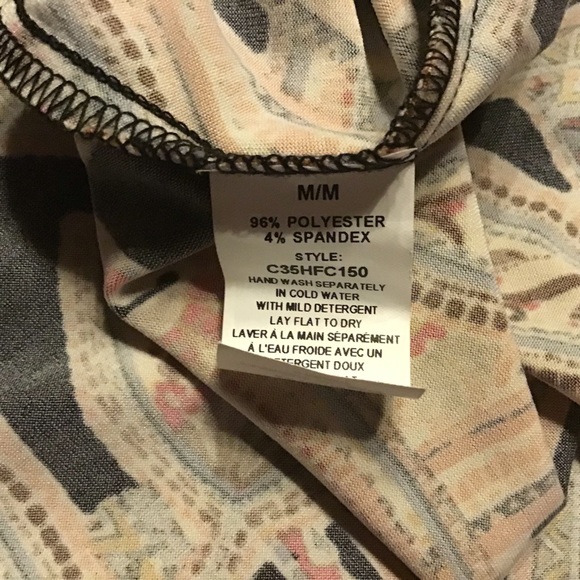 High neck sleeveless tops - Picture 3 of 5